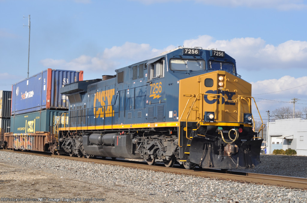 CSXT 7256 East